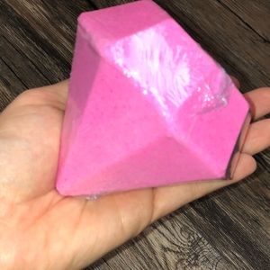 ♥️SOLD🖤💎 Diamond Shaped Bath Bombs 🛀